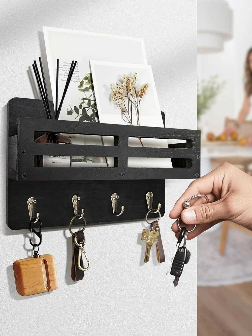 Wall-Mounted Mail & Key Organizer Rack in Black